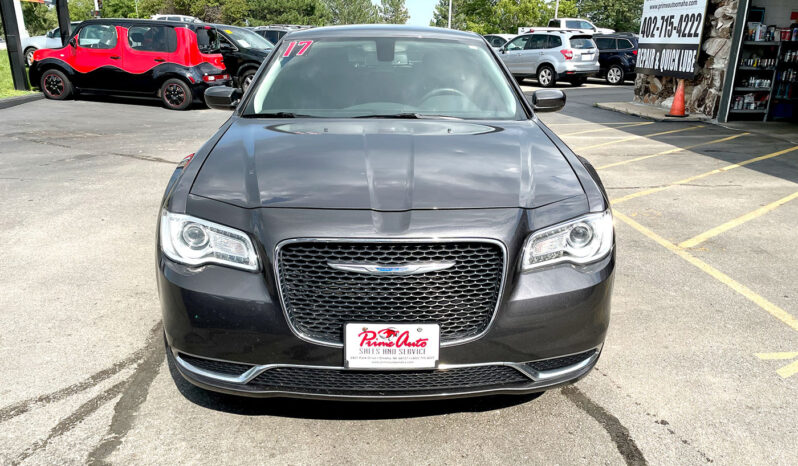 2017 Chrysler 300 LTD full