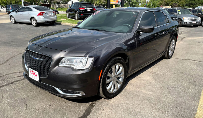 2017 Chrysler 300 LTD full