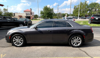 2017 Chrysler 300 LTD full