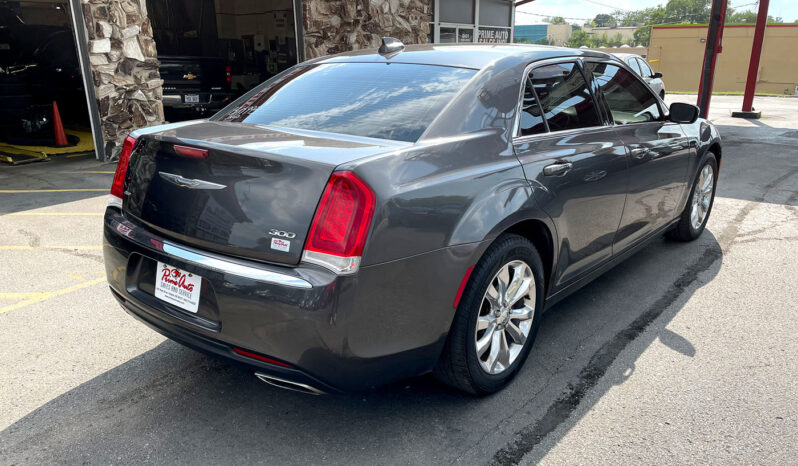 2017 Chrysler 300 LTD full