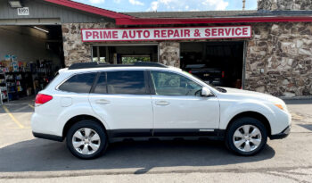 2010 Subaru Outback Legacy Premium full