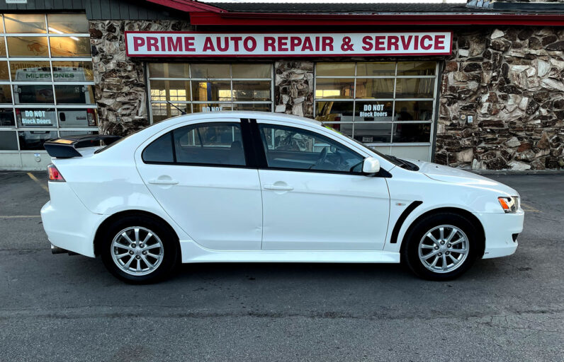 
								2012 Mitsubishi Lancer ES full									