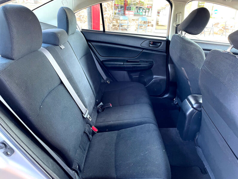 
								2012 Subaru Impreza full									