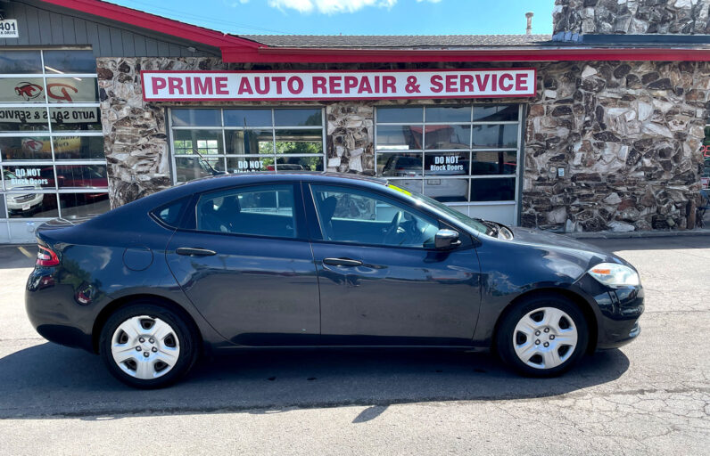 
								2013 Dodge Dart SE full									