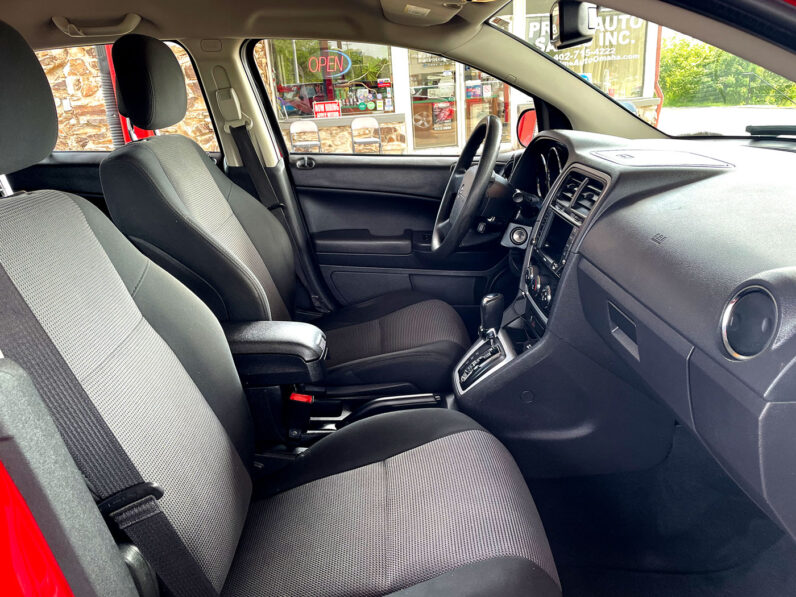 
								2012 Dodge Caliber SXT full									