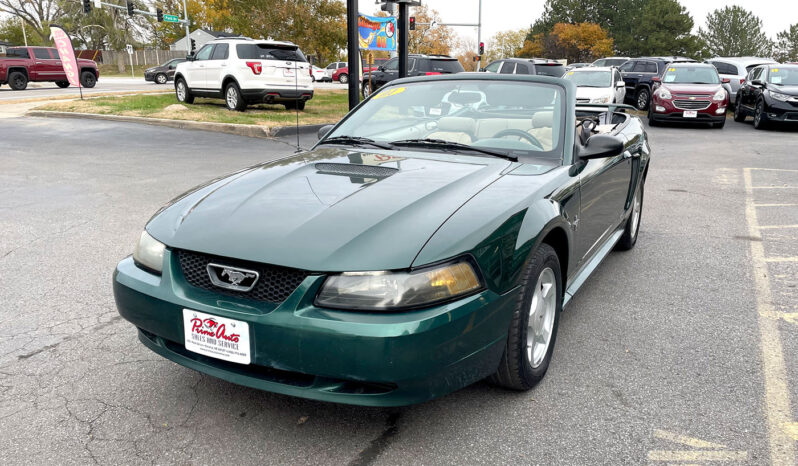 
								2001 Ford Mustang Premium full									