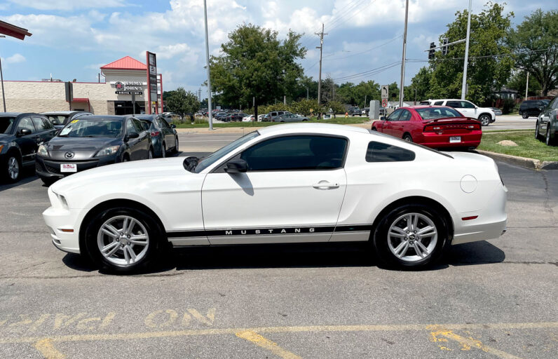 
								2013 Ford Mustang full									
