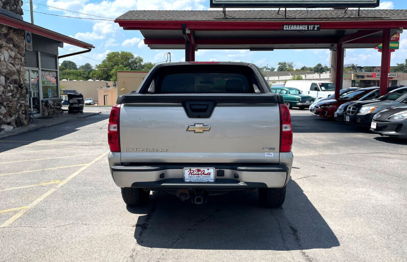 
								2009 Chevrolet Avalanche LS full									