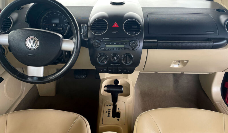 
								2009 Volkswagen New Beetle full									
