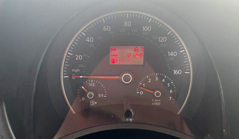 
								2009 Volkswagen New Beetle full									