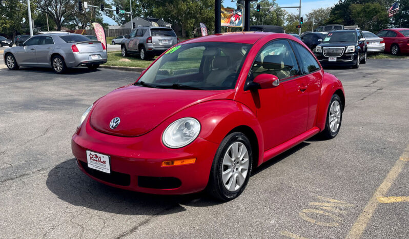 
								2009 Volkswagen New Beetle full									
