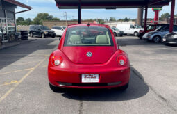 
										2009 Volkswagen New Beetle full									