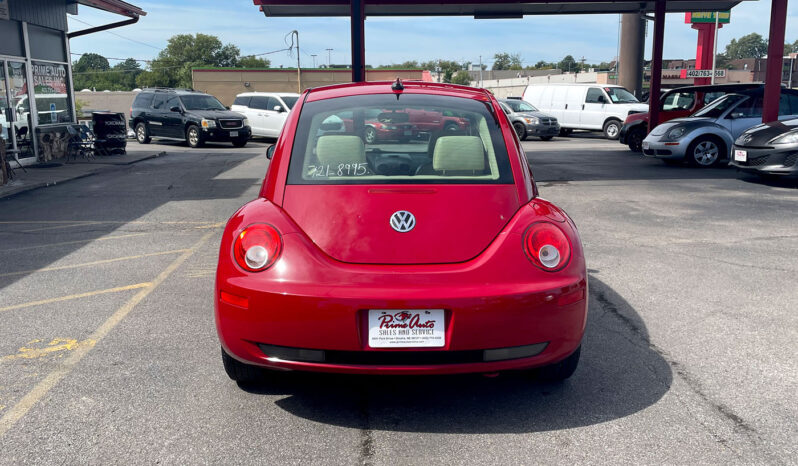 
								2009 Volkswagen New Beetle full									
