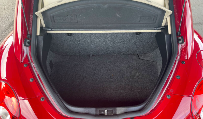 
								2009 Volkswagen New Beetle full									