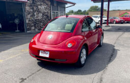 
										2009 Volkswagen New Beetle full									