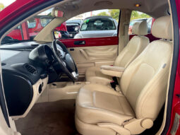 
										2009 Volkswagen New Beetle full									