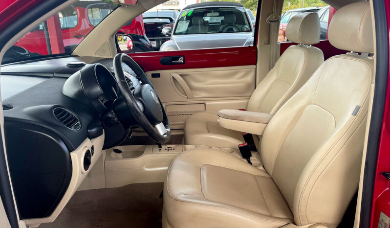 
								2009 Volkswagen New Beetle full									